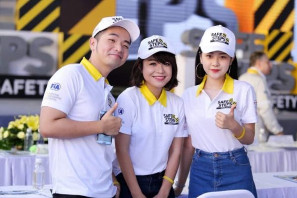 may đồng phục sự kiện